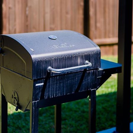 Gameroom, Bbq & Hot-Tub By Lackland & Seaworld San Antonio Exteriör bild